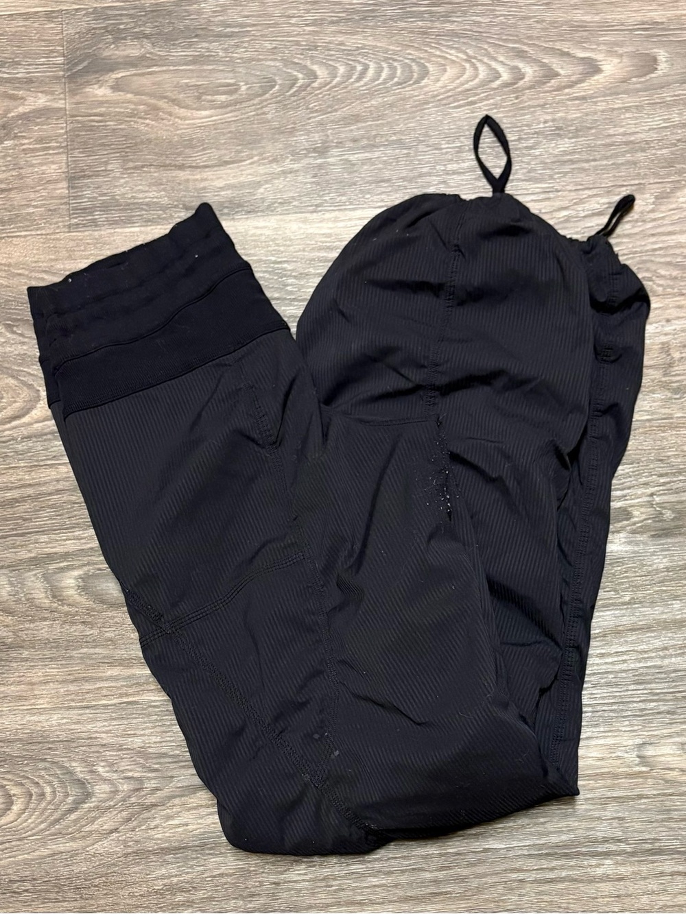 lululemon athletica size 6 Black Elastic Waist Dance Studio Pants